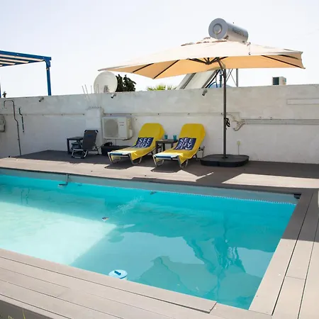 בית נופש Katoikia Maggie, With Patio And Pool *